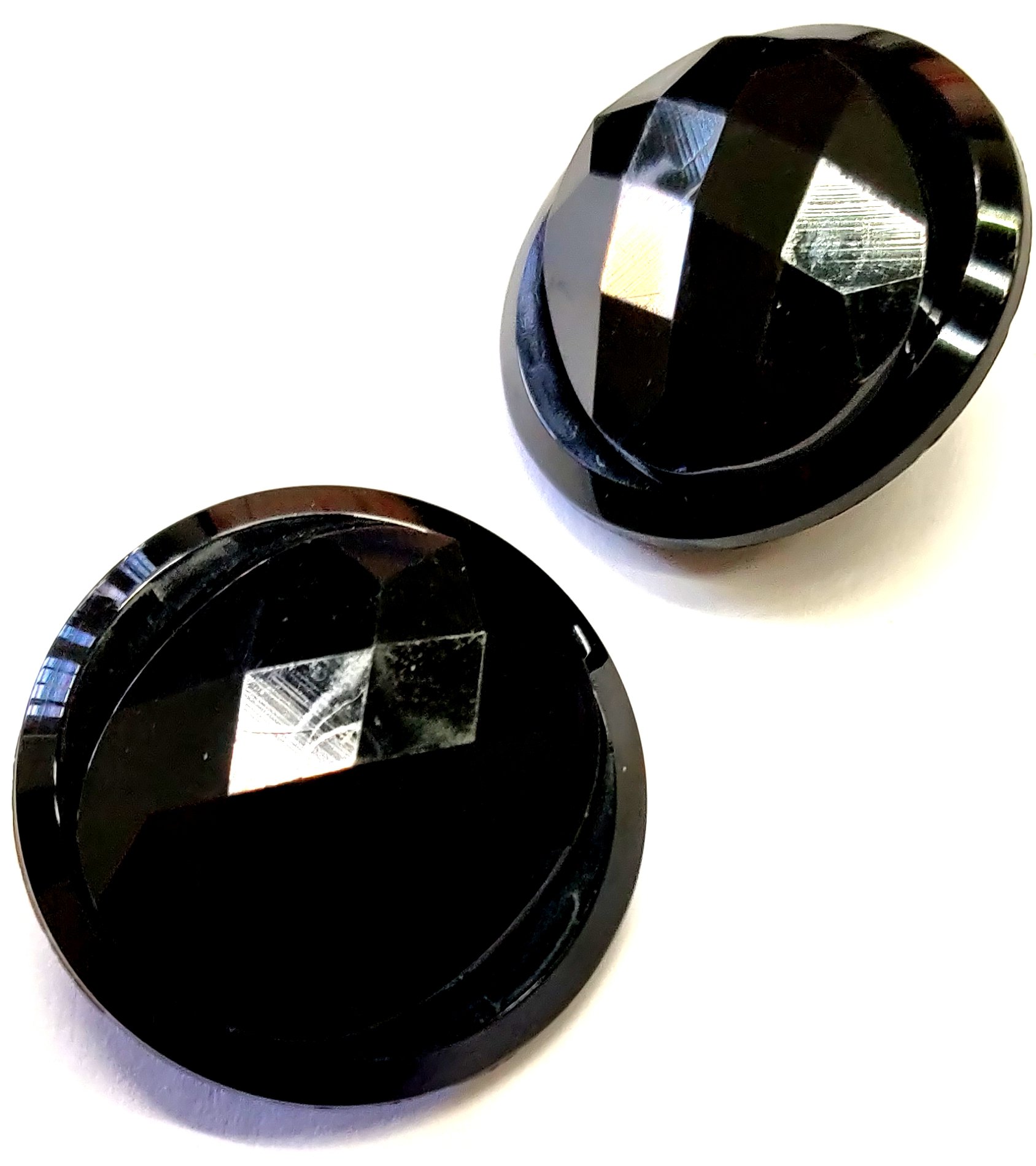 WOMEN'S BUTTONS                BLACK GLASS FACETED