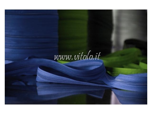 LONG CHAIN ZIPPERS             POLYESTER