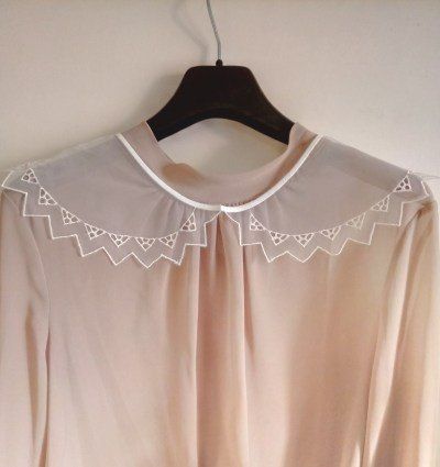 WOMAN LACE COLLAR              WOMAN TULLES LACE COLLAR