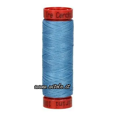 Dunkles Himmelblau