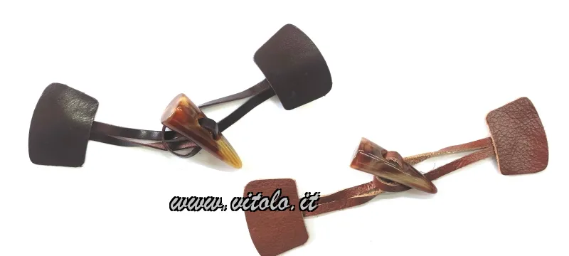 Alamari Pelle bottone corno