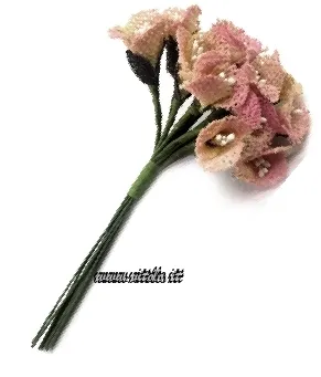 Fleurs en tissu artificiel