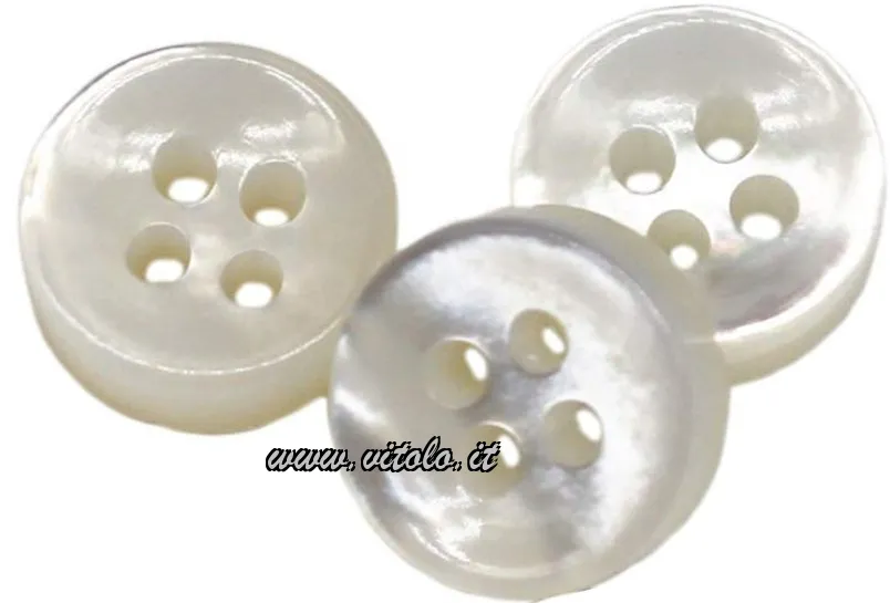 Coup 4-hole buttons ideal for linens