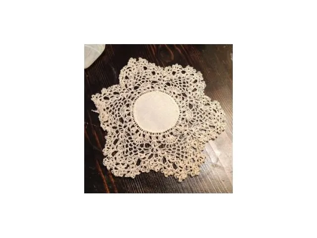 Rund 15 cm.