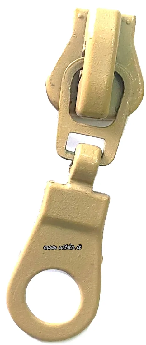 Beige oscuro