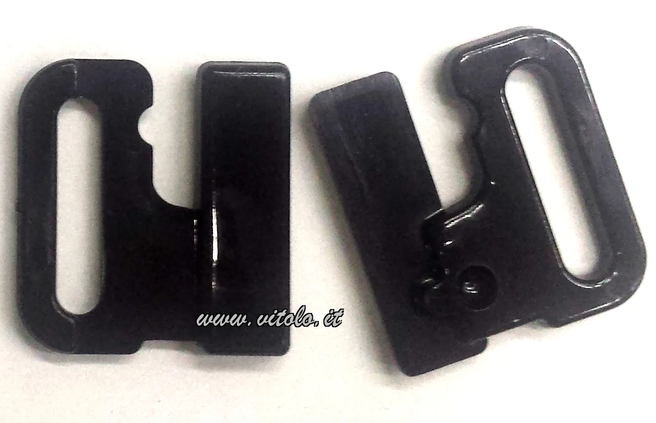 Ganci in plastica per costumi, resistenti e funzionali