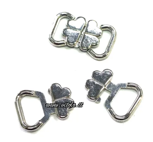 Ganci in zama per costumi, resistenti e funzionali