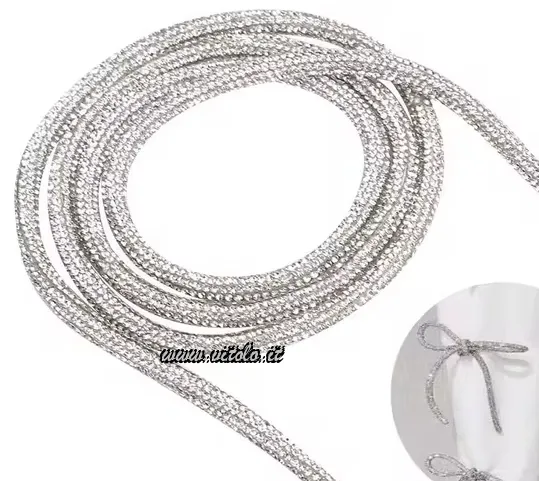 Laccio con strass per decorare e arricchire accessori