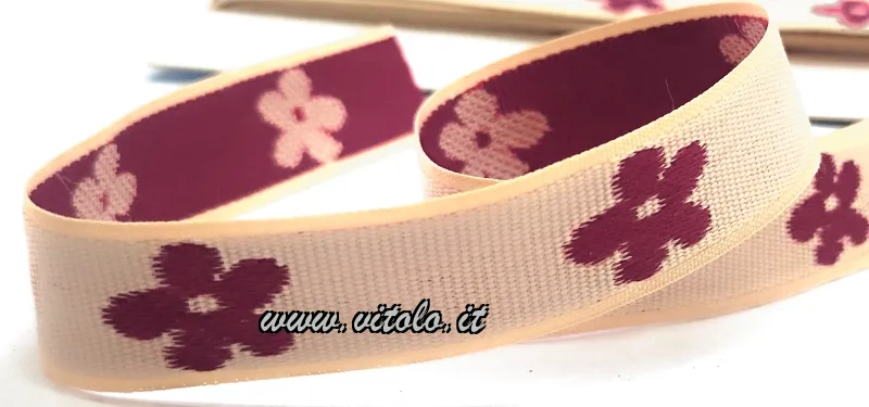 Ecru/granata