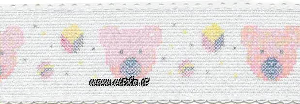 Con disegno da ricamare