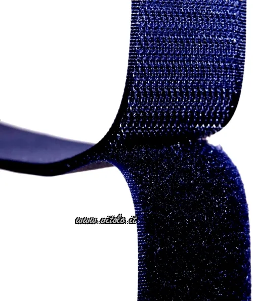 Azul oscuro