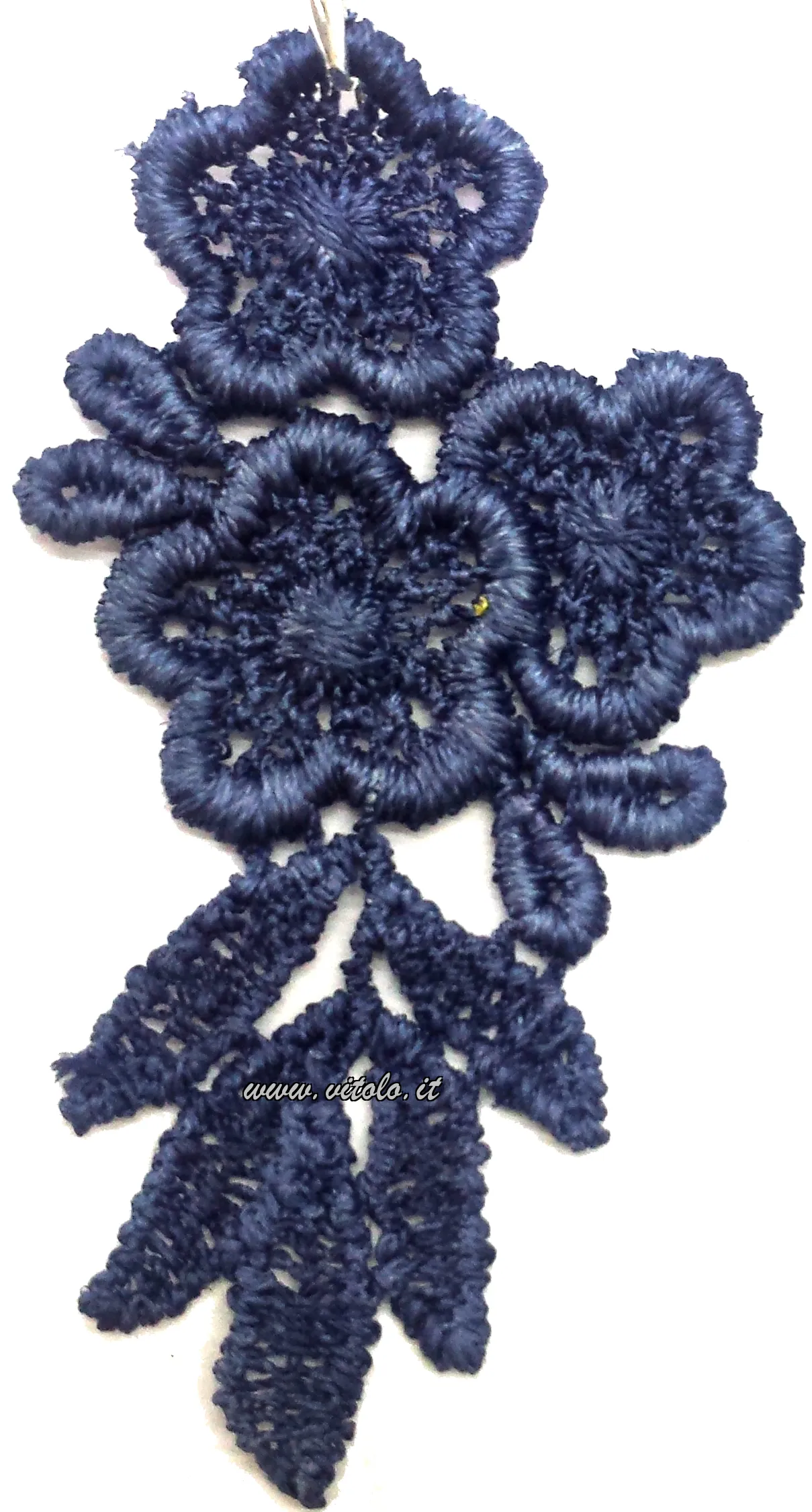 Macramè rayon in busta, utile per decorazioni e applicazioni