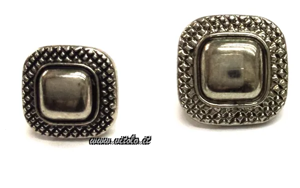 Bottoni metallizzati C/gambo quadrato bordo fresato