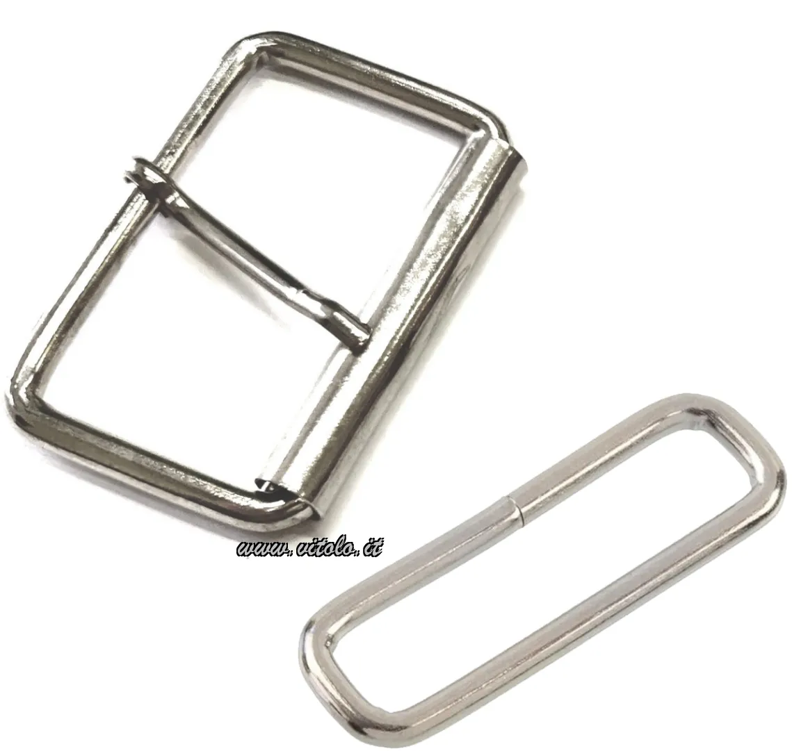 Robustes Gürtelset mit Metallverschluss